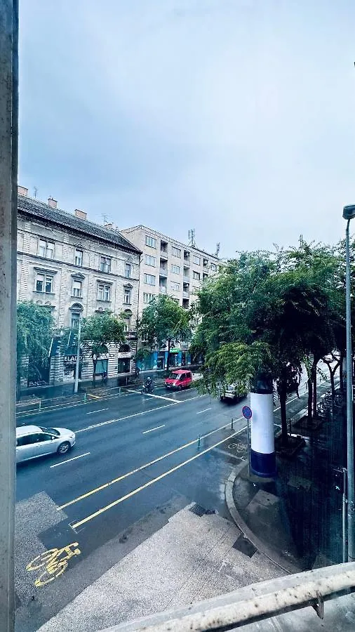 Ulloi Apartment - Unique Style Near Corvin 부다페스트 0*,  헝가리
