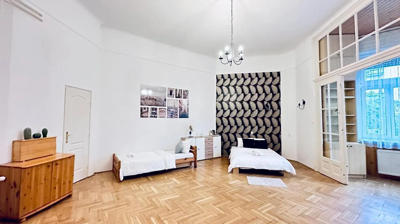 Ulloi Apartment - Unique Style Near Corvin 부다페스트