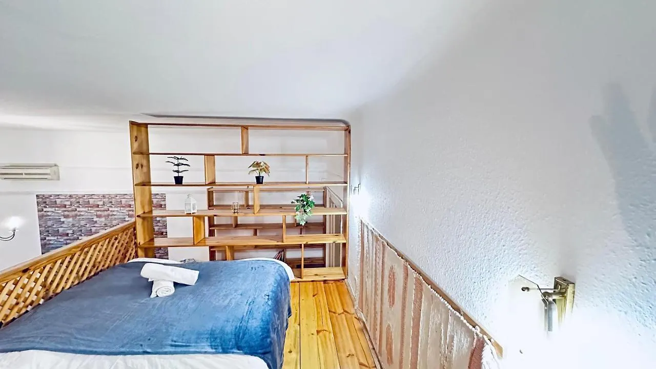 Ulloi Apartment - Unique Style Near Corvin Budapest 0*,