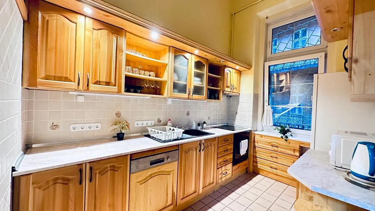 Ulloi Apartment - Unique Style Near Corvin Budapest