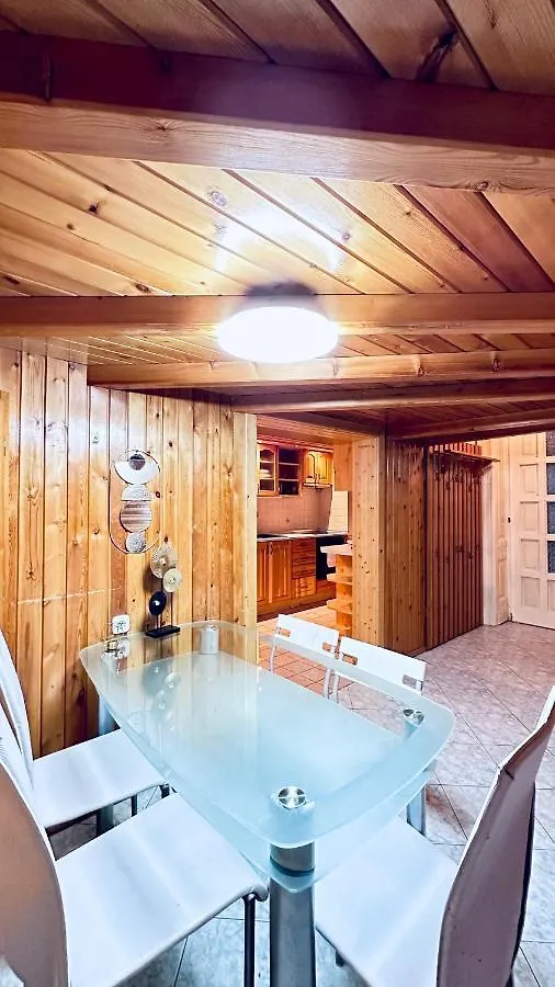 Ulloi Apartment - Unique Style Near Corvin Budapest